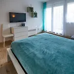 Rozmaring Apartment *