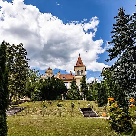 Rozmaring Apartment Balatonfured