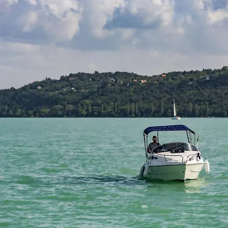 Rozmaring Apartment Balatonfured