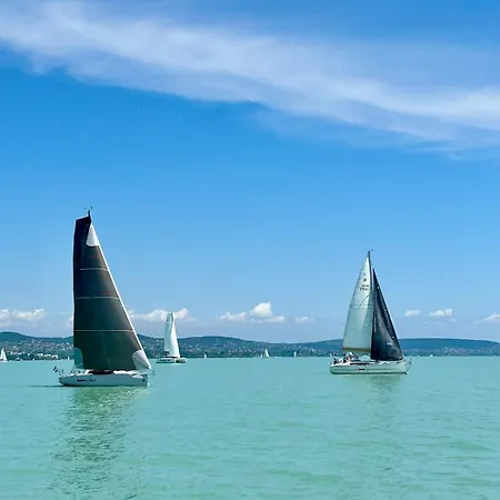 Apartment Rozmaring Balatonfured