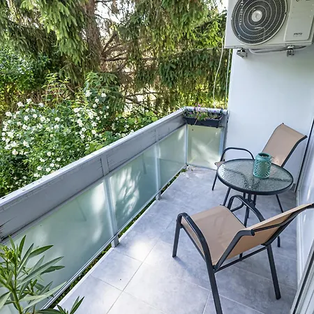 Rozmaring Apartment